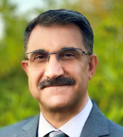 Photo of Dr. Behnam Arad